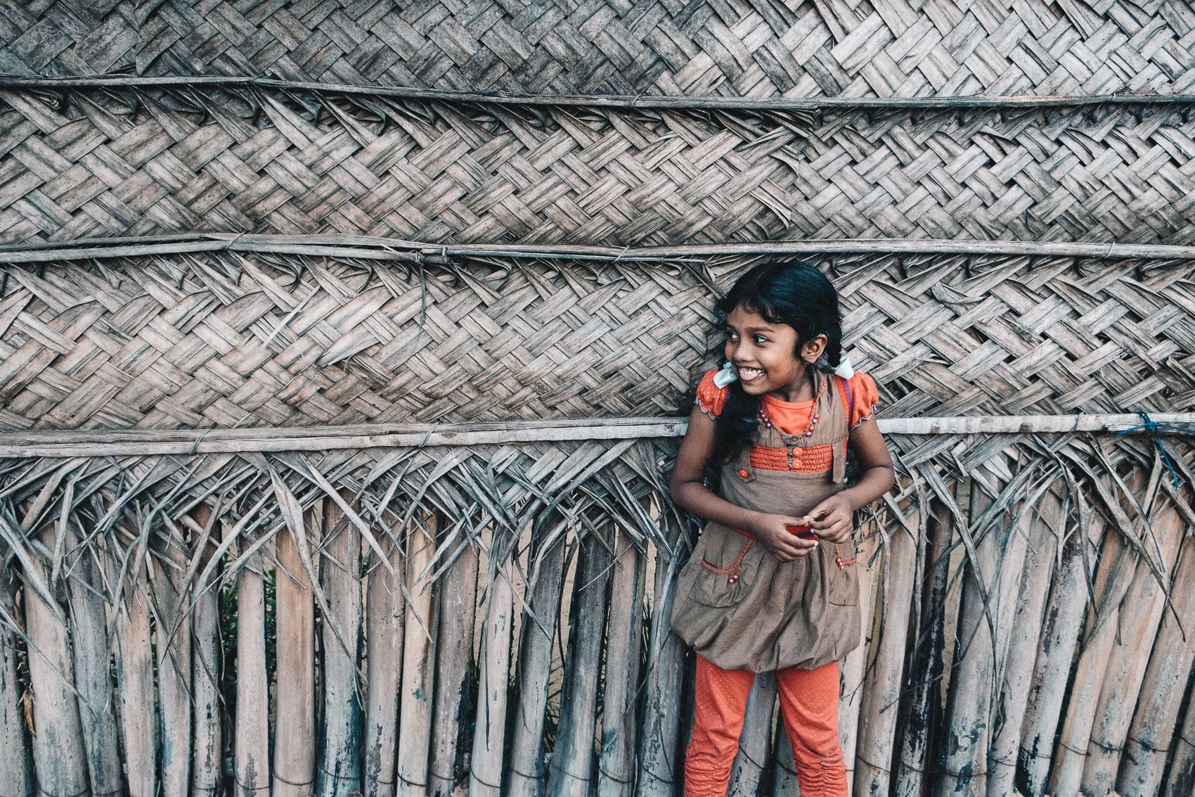 Sri Lanka Kalpitya 2015 03 Girl In Front of the House