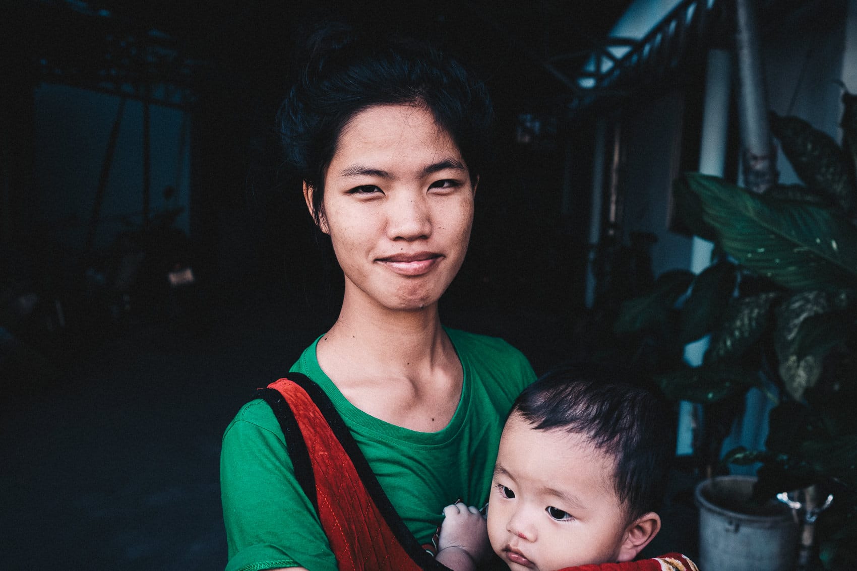 Thailand Chiang Mai 2018 03 Young Mother