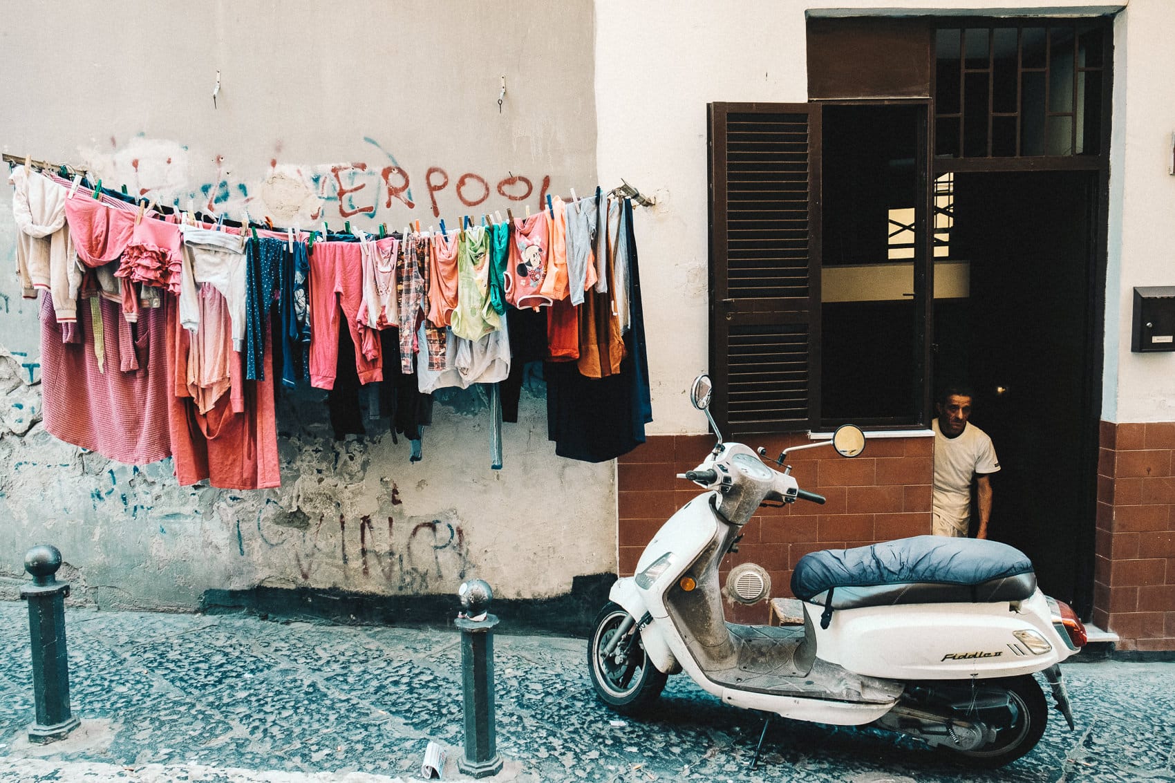 Italy Napoli 2017 18 Laundry Wall